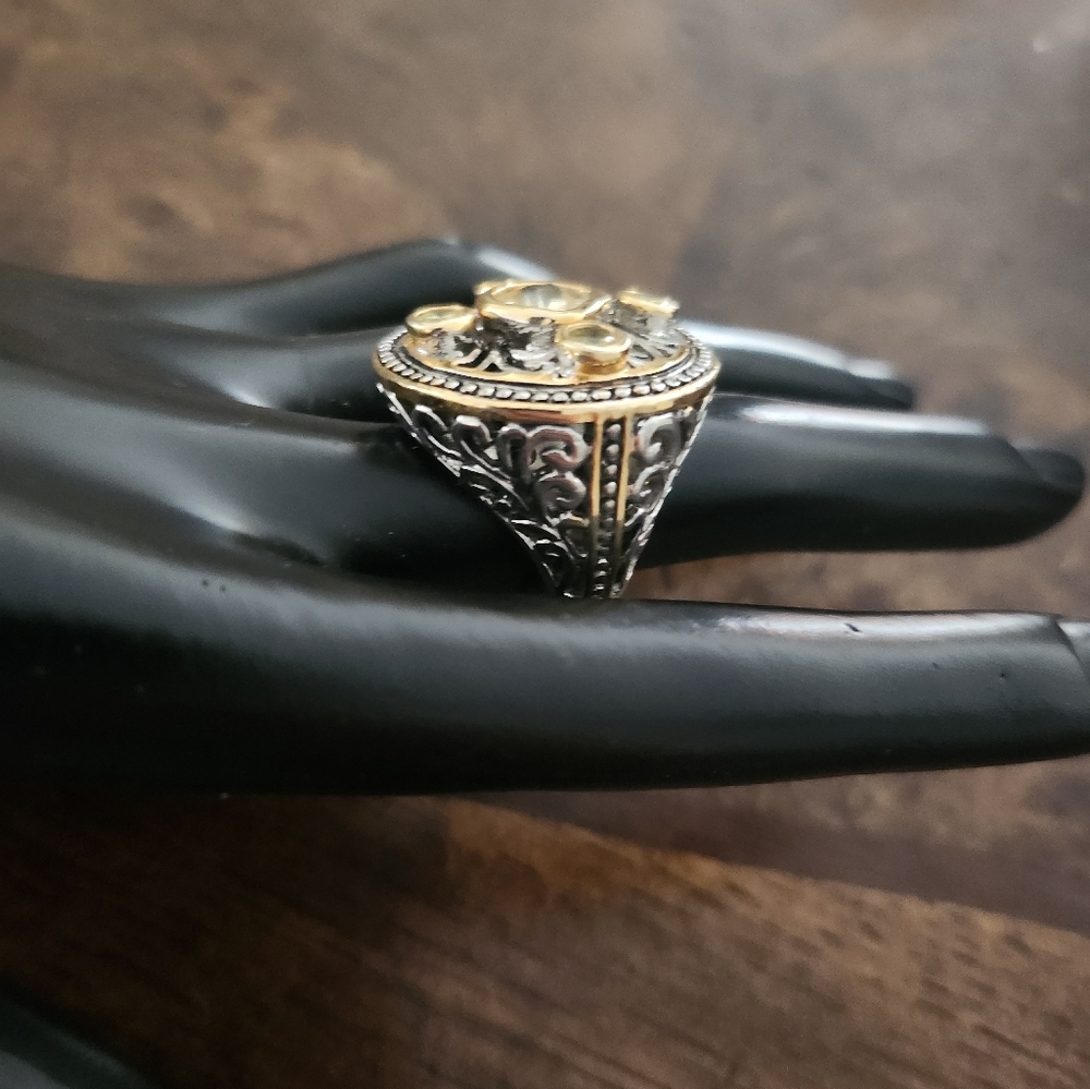 Premier Designs Clear Crystal Medallion Gold Silver Tone Legacy Ring - Picture 2 of 5